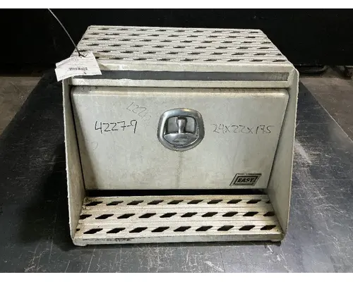 INTERNATIONAL 9200I Tool Box