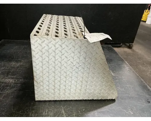 INTERNATIONAL 9200I Tool Box