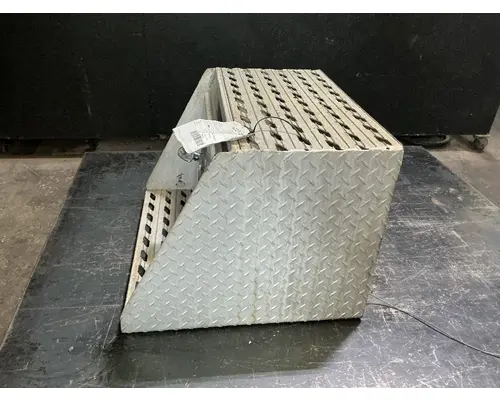 INTERNATIONAL 9200I Tool Box