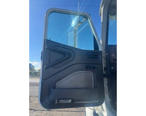 INTERNATIONAL 9200I Vehicle For Sale