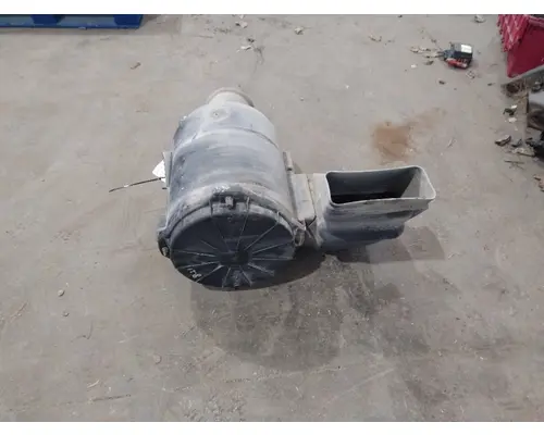 INTERNATIONAL 9200 AIR CLEANER