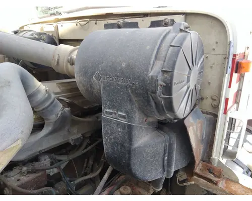 INTERNATIONAL 9200 AIR CLEANER