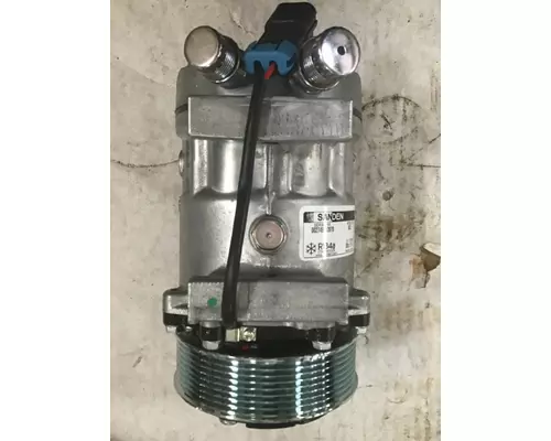 INTERNATIONAL 9200 Air Conditioner Compressor