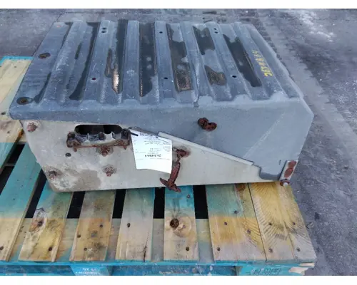 INTERNATIONAL 9200 BATTERY BOX