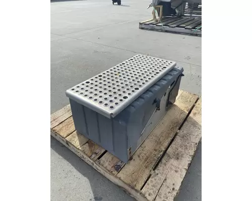 INTERNATIONAL 9200 Battery Box