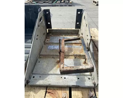 INTERNATIONAL 9200 Battery Box