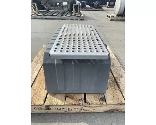 INTERNATIONAL 9200 Battery Box