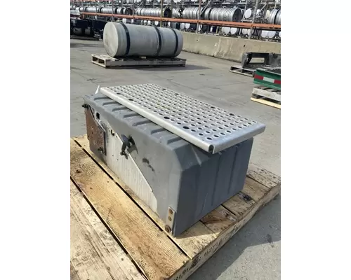 INTERNATIONAL 9200 Battery Box