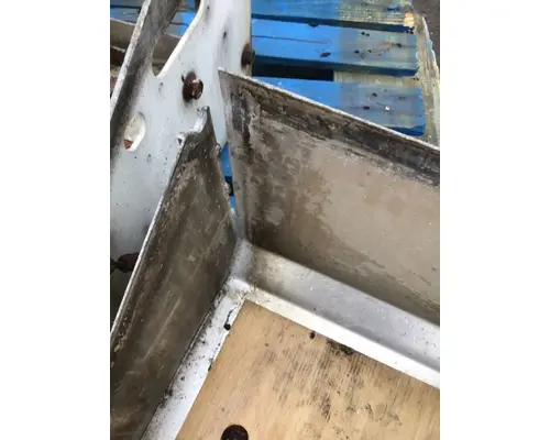 INTERNATIONAL 9200 Battery Box