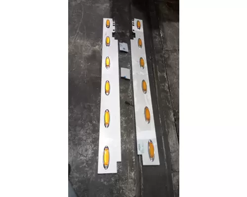 INTERNATIONAL 9200 Body Parts, Misc.