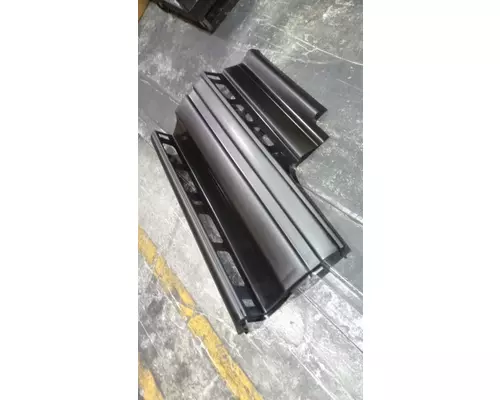 INTERNATIONAL 9200 Body Parts, Misc.