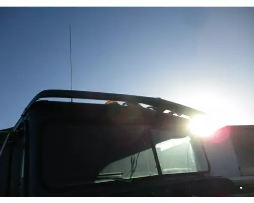 INTERNATIONAL 9200 CAB CLIP