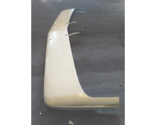 INTERNATIONAL 9200 CAB CLIP