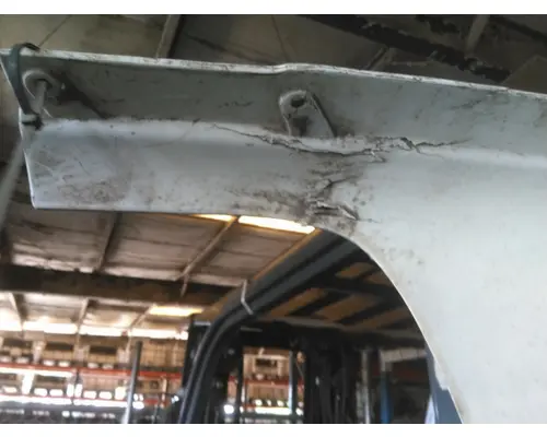 INTERNATIONAL 9200 CAB CLIP