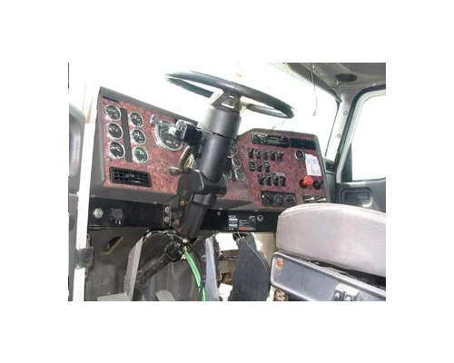 INTERNATIONAL 9200 Cab Clip