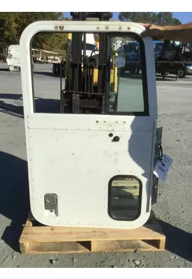 INTERNATIONAL 9200 DOOR ASSEMBLY, FRONT