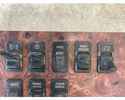 INTERNATIONAL 9200 Dash  Console Switch