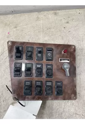 INTERNATIONAL 9200 Dash / Console Switch