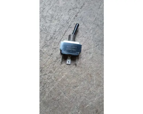 INTERNATIONAL 9200 Dash  Console Switch