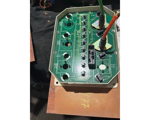 INTERNATIONAL 9200 Dash Panel