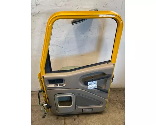 INTERNATIONAL 9200 Door Assembly, Front