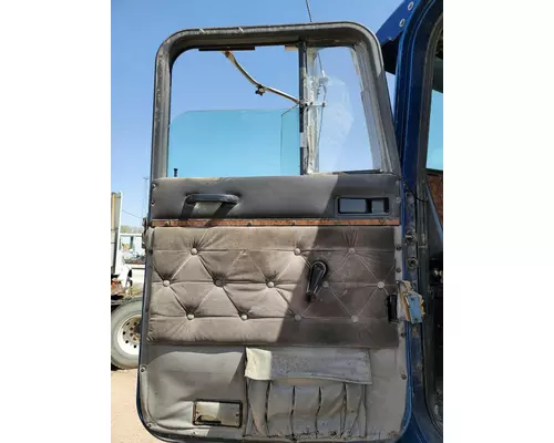 INTERNATIONAL 9200 Door Assembly, Front