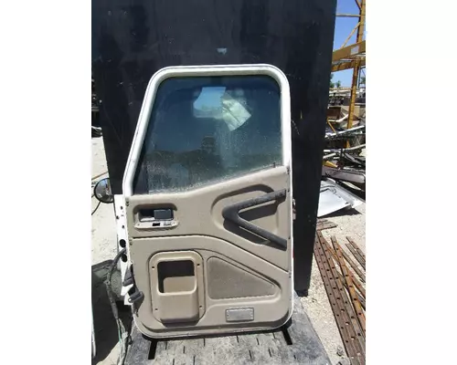 INTERNATIONAL 9200 Door Assembly, Front