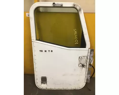 INTERNATIONAL 9200 Door Assembly