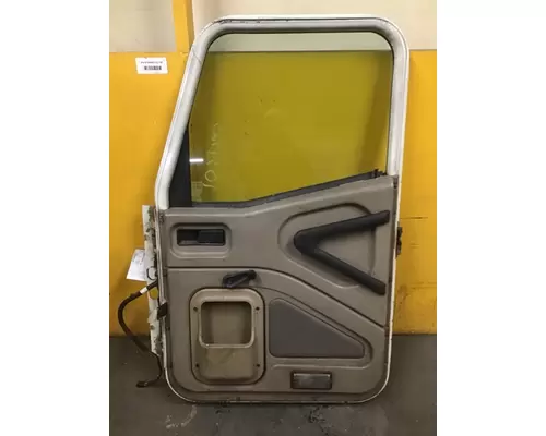 INTERNATIONAL 9200 Door Assembly