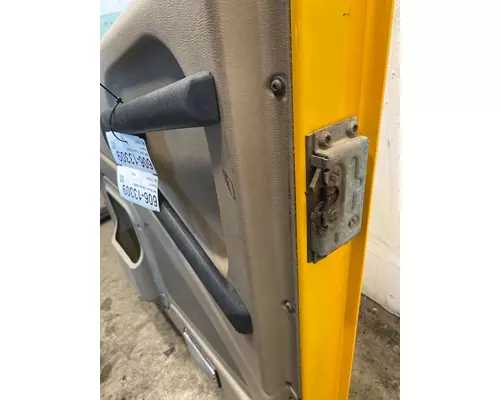 INTERNATIONAL 9200 Door