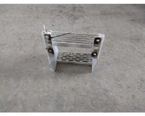 INTERNATIONAL 9200 FRAME STEP