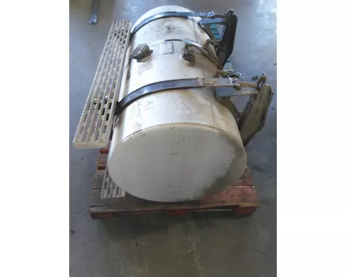 INTERNATIONAL 9200 FUEL TANK