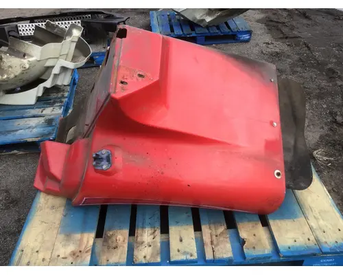 INTERNATIONAL 9200 Fender Extension