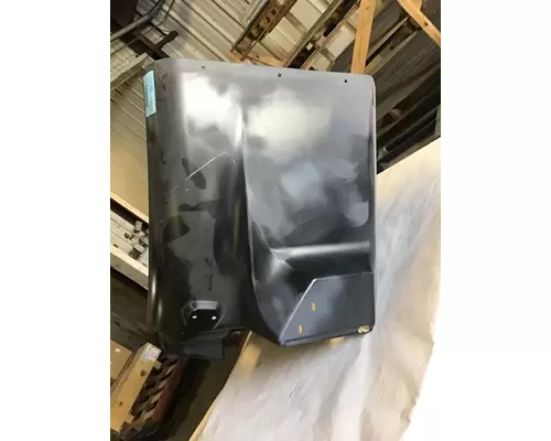 INTERNATIONAL 9200 Fender Extension