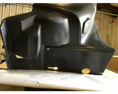 INTERNATIONAL 9200 Fender Extension