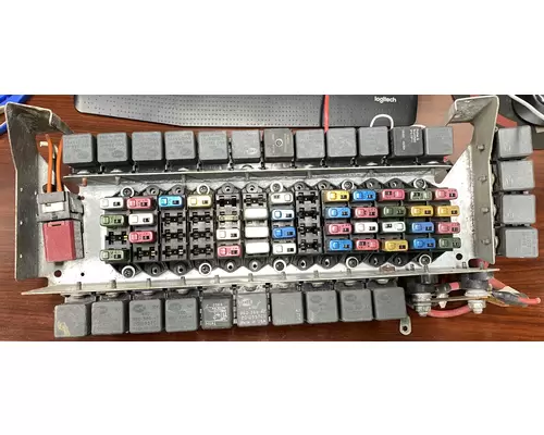 INTERNATIONAL 9200 Fuse Box