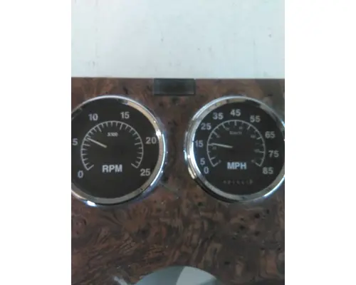 INTERNATIONAL 9200 GAUGE CLUSTER