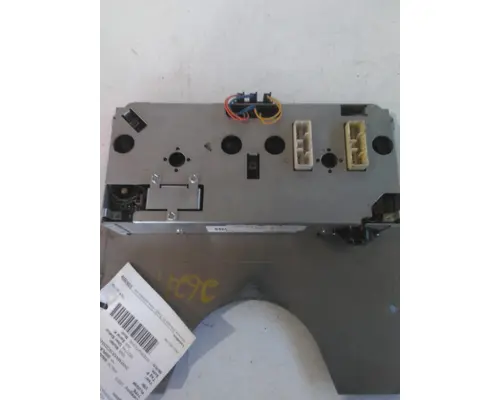 INTERNATIONAL 9200 GAUGE CLUSTER