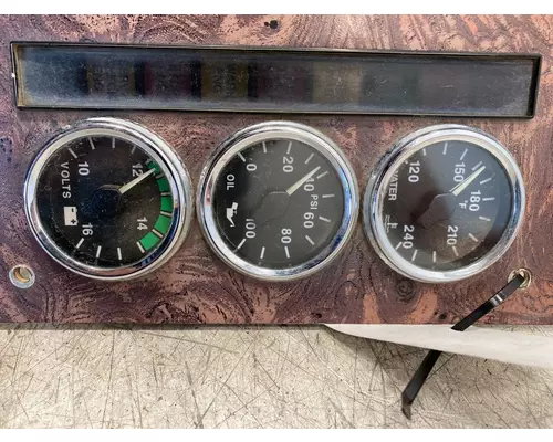 INTERNATIONAL 9200 Gauge Panel