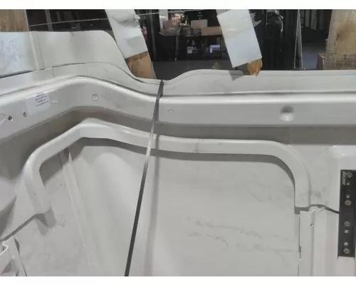 INTERNATIONAL 9200 HOOD ASSEMBLY