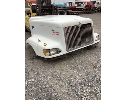 INTERNATIONAL 9200 HOOD