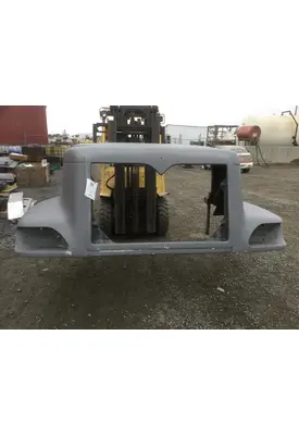 INTERNATIONAL 9200 HOOD