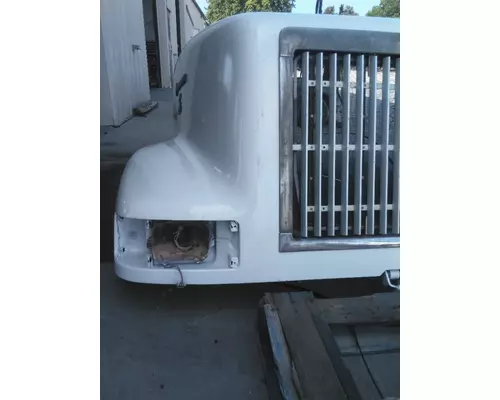 INTERNATIONAL 9200 HOOD