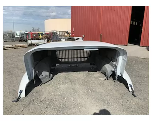 INTERNATIONAL 9200 Hood