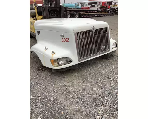 INTERNATIONAL 9200 Hood