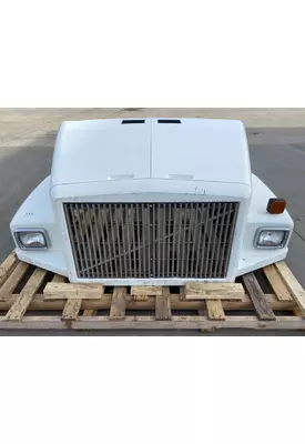 INTERNATIONAL 9200 Hood