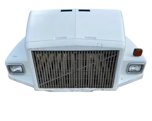 INTERNATIONAL 9200 Hood