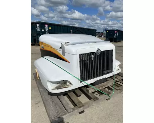 INTERNATIONAL 9200 Hood