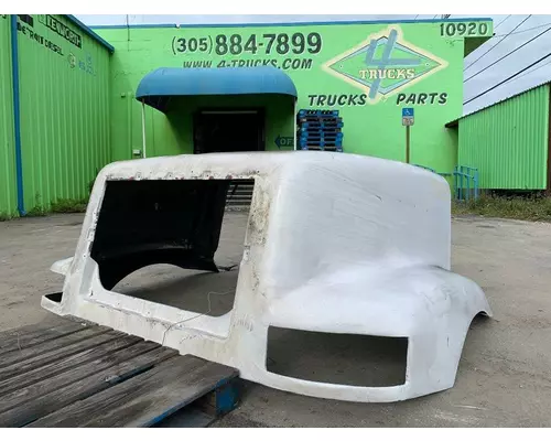 INTERNATIONAL 9200 Hood