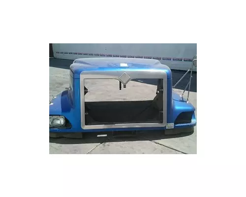 INTERNATIONAL 9200 Hood